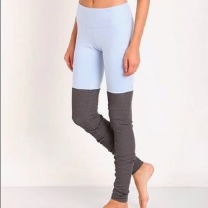 Alo color blocked Yoga Goddess Leggings